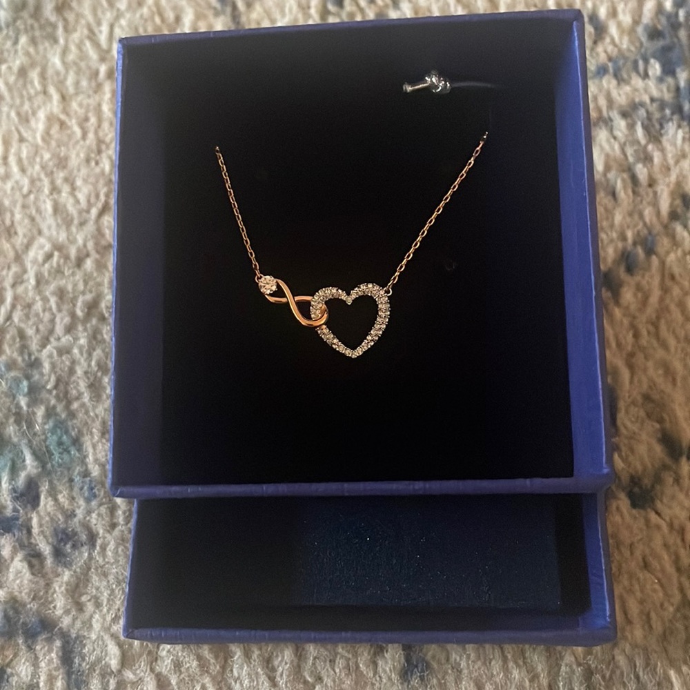 Swarovski heart and infinity pendant